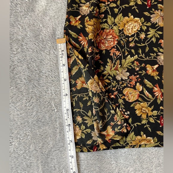 Seema Black Floral‎ Long Sleeve V- Neck Blouse - Picture 7 of 9